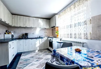 Vila luminoasa, curte individuala, priveliste panoramica spre munti, Harman, Brasov - foto 3