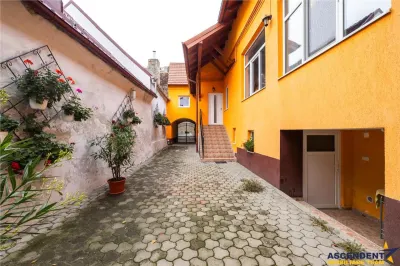 Casa pretabila:comercial/ servicii/ rezidential Central, Fagaras - foto 20