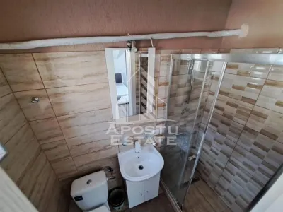 Duplex de vanzare, cu 4 camere si 3 bai, mobilat si utilat,Dumbravita - foto 23