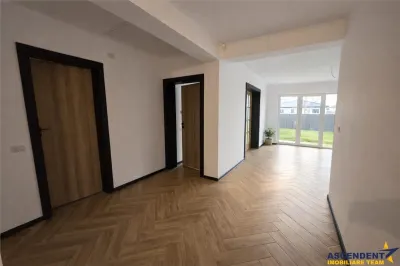 Cocheta vila noua, finisata, standard superior, intabulata, Izvor, Brasov - foto 5