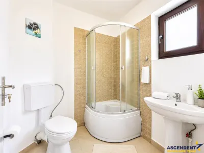 Aleasa Pensiune, pe 1.400 mp teren, in curcubeu montan, Bran, Brasov - foto 9