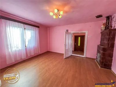 3D&FILM! Casa cu 3 camere,1.800mp teren, facilitati apreciabile, langa Targu Secuiesc - foto 2