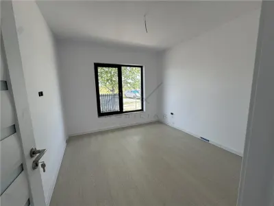 Vanzare Casa Parter La Cheie| TOATE  UTILITATILE -TEREN - 3 camere - foto 3