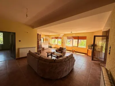 ȘTEFĂNEȘTI | CASĂ PREMIUM | ZONĂ LINIȘTITĂ | FINISAJE DE CALITATE - foto 4