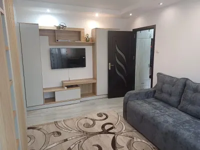 Apartament 2 camere de închiriat – Mircea, etaj 3, centrală termică, aer condiționat - Iasi