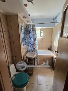 Apartament de închiriat – 44 mp, balcon, centrală proprie, bloc cu lif - foto 5