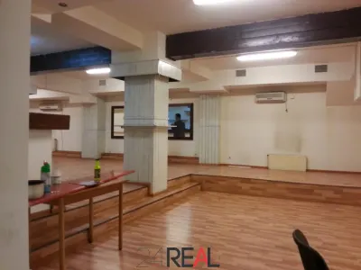 Cladire de 650 utili + 120 mp curte pretabila restaurant sau birouri - foto 2