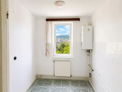 Apartament  2 camere Centrul- Civic ,etaj intermediar,112000 Euro - foto 3