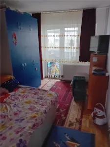 Apartament 3 camere in Targoviste, zona 1 Mai - foto 3