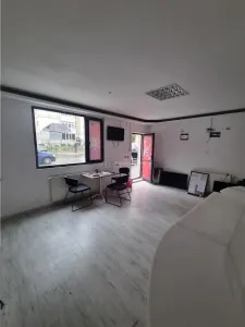Spatiu comercial si teren stra.Bucuresti langa C.E.C - Alexandria