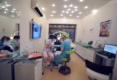 Clinica Stomatologica Nerva Traian - foto 19