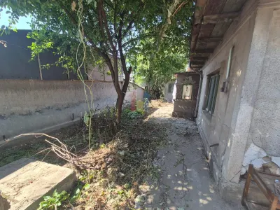 Teren 300 mp cu utilitati, deschidere 10 m, Chercea - foto 4