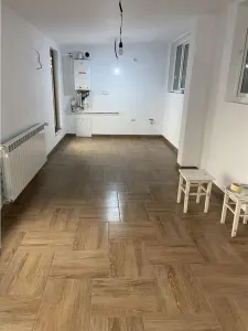 Ap 2 camere si concesiune de 81 mp,  parter, zona Policlinica 2, posibilitate cabinete medicale , birouri - foto 2