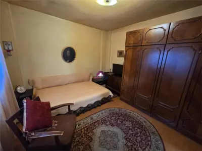 Inchiriere 1 CAMERA la casă cu curte – Zona Ostrov (Mega Mall / Piața Delfinului) - foto 2