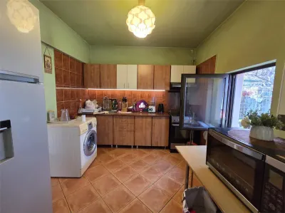 Inchiriere 1 CAMERA la casă cu curte – Zona Ostrov (Mega Mall / Piața Delfinului) - foto 13