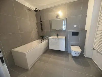 Apartament 4 camere 2 bai cu balcon si parcare pe Doamna Stanca - foto 8