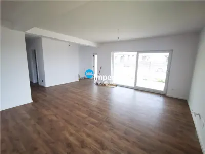 Casa de vanzare in Iasi, zona Dorobant - foto 10
