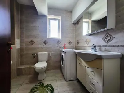 INCHIRIERE 3 CAMERE ETAJ 2/4 CU PARCARE - foto 9