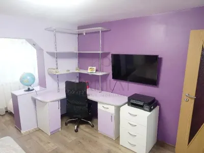 LIPOVEI - ETAJ 1 - DECOMANDAT - 4 CAMERE - 2 BAI - 2 BALCOANE - CLIMA - BOXA - foto 2