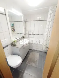 LIPOVEI - ETAJ 1 - DECOMANDAT - 4 CAMERE - 2 BAI - 2 BALCOANE - CLIMA - BOXA - foto 7