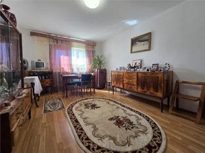 Apartament 3 camere, 2 bai, etaj intermediar- Nicolina - foto 3
