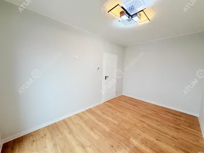 De vanzare apartament finisat la cheie cu 3 camere decomandate 2 bai si 2 balcoane in Selimbar - foto 11