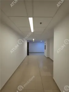 De inchiriat spatiu comercial modern amenajat situat pe Calea Dumbravii in Sibiu - foto 4
