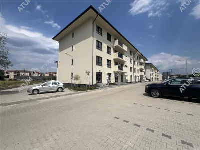 Apartament cu 3 camere 2 bai si balcon la etajul 1 in zona Doamna Stanca din Sibiu - foto 2