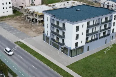 De vanzare apartament finisat la cheie cu 3 camere si balcon zona Pictor Brana din Selimbar - foto 2