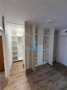 Apartament 2 camere bloc nou ,Cetate 400 eur - foto 5