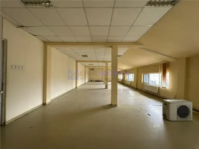 Spatii diverse sau 700mp, in spate la Iulius Mall - foto 13