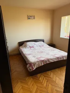 Decomandat, etaj 3 cu 2 bai si 2 balcoane in bloc anvelopat - foto 3