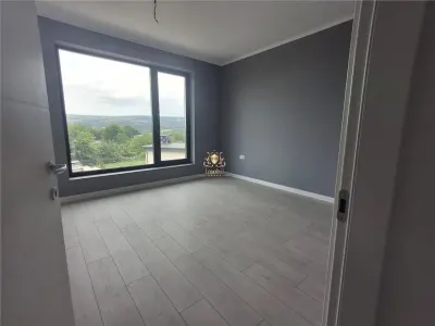 Casa de LUX construita si finisata impecabil! 4 camere 2bai si dresing Bucium Visani.Tva inclus.Finalizata.MUTARE IMEDIATA! - foto 18