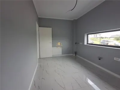Casa 4 camere 2 bai si dresing.Finisaje de Lux Bucium Visani. - foto 6