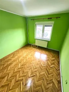 O proprietate rara | Locuinta generoasa + spațiu comercial cu acces stradal - foto 18