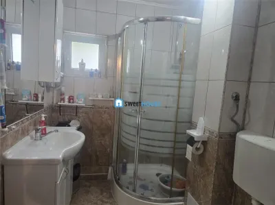 Apartament cu 3 camere parter cu 2 balcoane  Zona Radu Negru - foto 12
