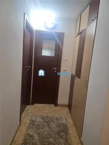 Apartament cu 3 camere parter cu 2 balcoane  Zona Radu Negru - foto 3