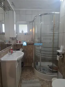 Apartament cu 3 camere parter cu 2 balcoane  Zona Radu Negru - foto 10