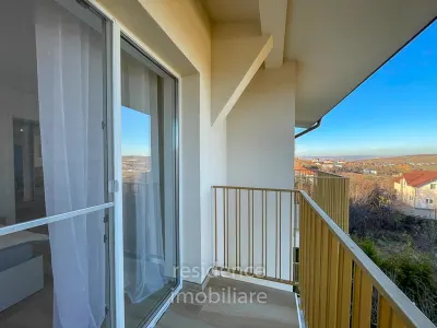 Apartament 4 camere, Borhanci , strada Veseliei + Parcare - foto 14
