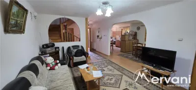 Vila cu 4 camere de vanzare in Busteni - foto 5