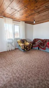 RECO Casa in Nojorid  cu teren generos - foto 11