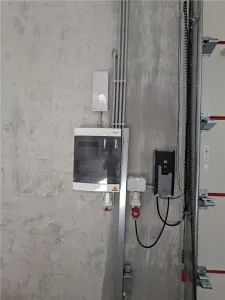 Hala 2400 mp din beton, 8 porti acces, 900 e/mp ! - foto 20