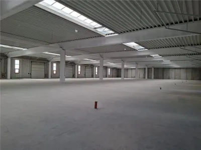 Hala din beton,4200 mp, 14 porti+3000 mp curte, risc 0 la incendiu - foto 13