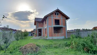 Casa cu 1200 mp teren, de vanzare pe Calea Cisnadiei - foto 2