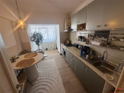 Ap 3 cam, et 3/4 ,86 mp utili, zona Gerald-B-dul Brailei renovat - Focsani