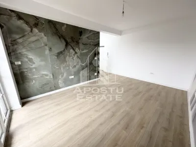 Apartament cu 2 camere decomandat si gradina de 35 mp la asfalt Giroc - foto 6