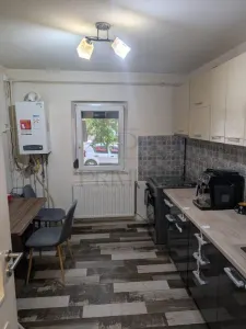 SOARELUI - PARTER - 3 CAMERE - 2 BAI - DECOMANDAT - CENTRALA PROPRIE - RENOVAT - foto 2