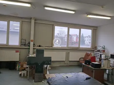 Spatiu comercial 1197 mp utili, 1000mp teren - Valea Lupului , Iasi - foto 8