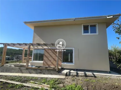 Vila individuala cu 4 camere si 2 bai, de vanzare in Valea Adanca - foto 5