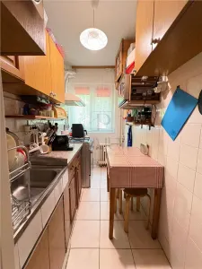 CIRCUMVALATIUNII - 3 CAMERE - ETAJ 1 - BOXA - ZONA IULIUS MALL - Timisoara